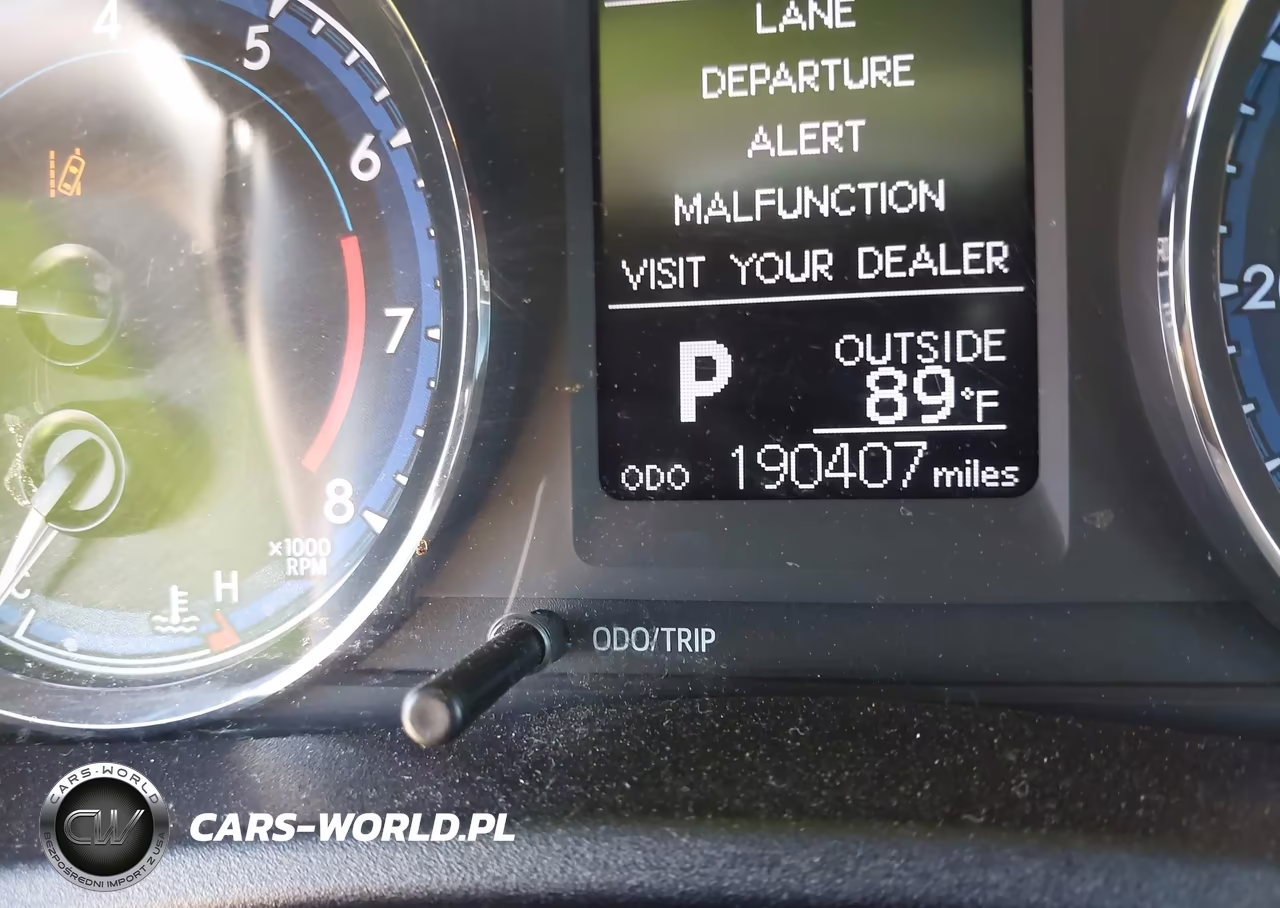 2017 Toyota Corolla Le VIN:2T1BURHE5HC909080 - 16