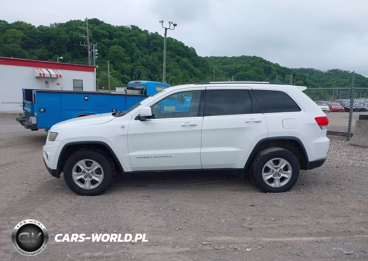 2014 Jeep Grand Cherokee Laredo VIN:1C4RJFAG4EC510229 - 14