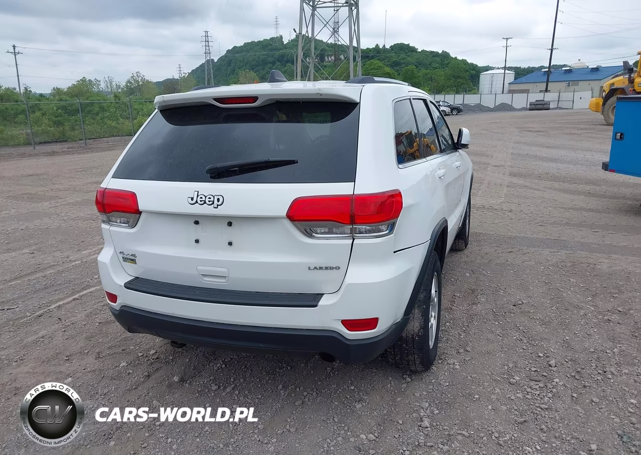 2014 Jeep Grand Cherokee Laredo VIN:1C4RJFAG4EC510229 - 4
