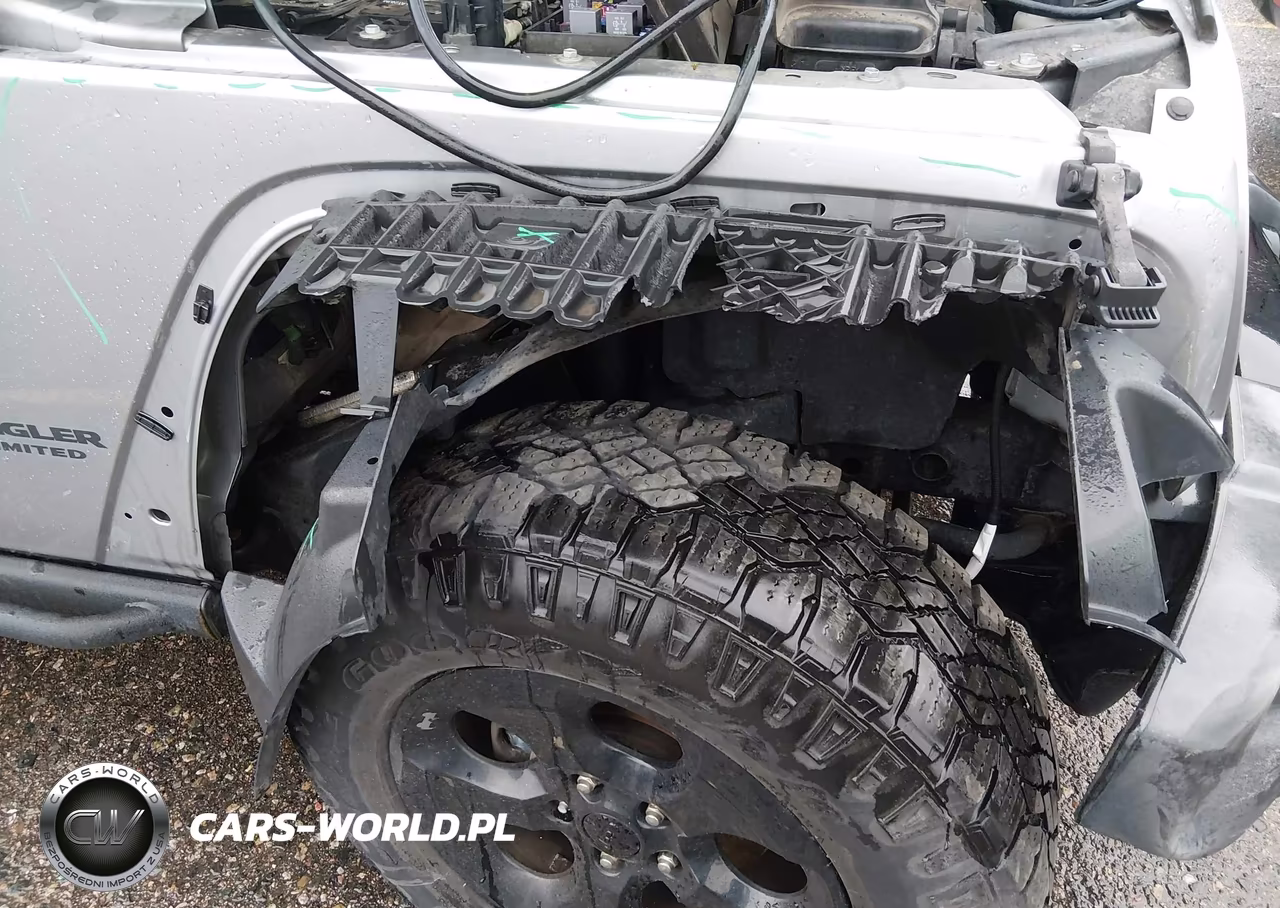 2015 Jeep Wrangler Unlimited Altitude VIN:1C4BJWEG2FL767628 - 21