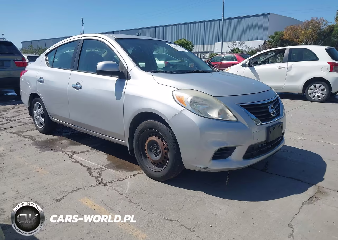 2013 Nissan Versa 1.6 Sv