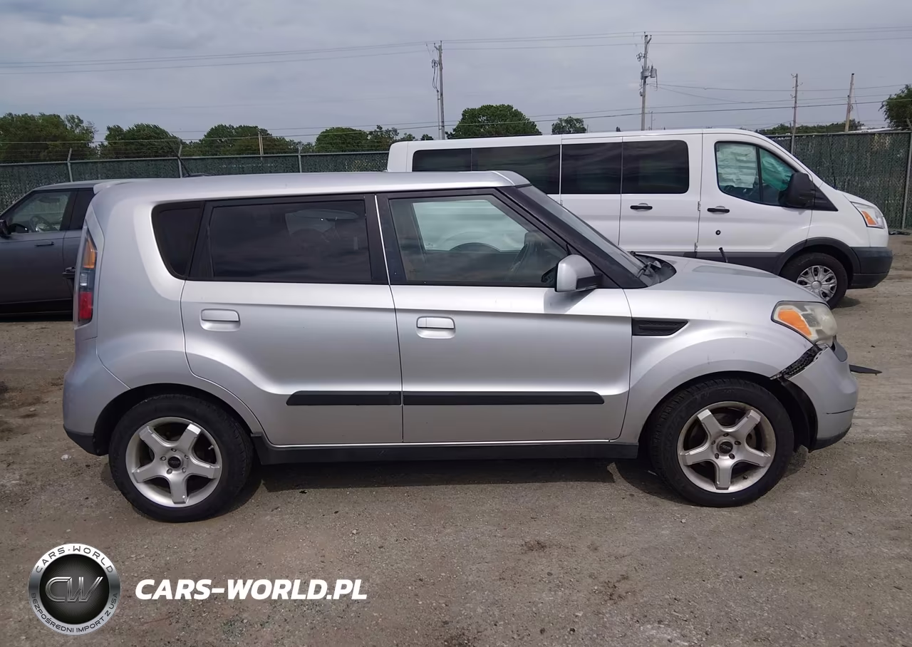 2010 Kia Soul Sport VIN:KNDJT2A24A7045166 - 13
