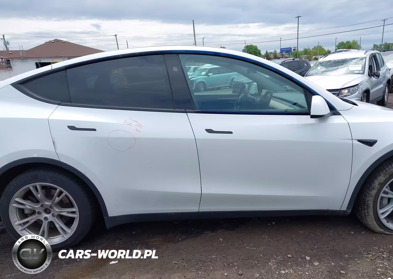 2023 Tesla Model Y Awd-Long Range Dual Motor All-Wheel Drive VIN:7SAYGDEE3PF851170 - 13