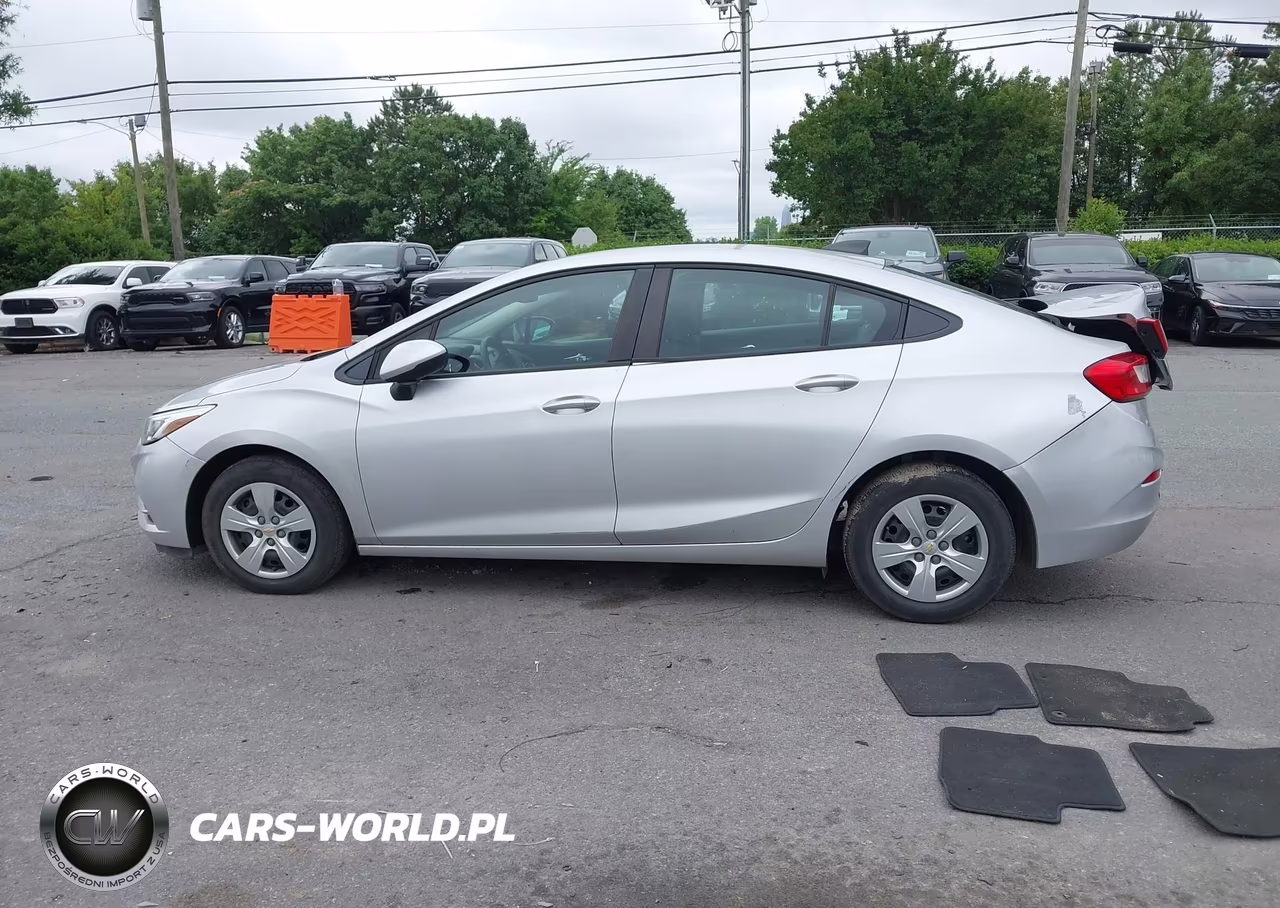 2018 Chevrolet Cruze Ls Auto VIN:1G1BC5SM5J7116910 - 14