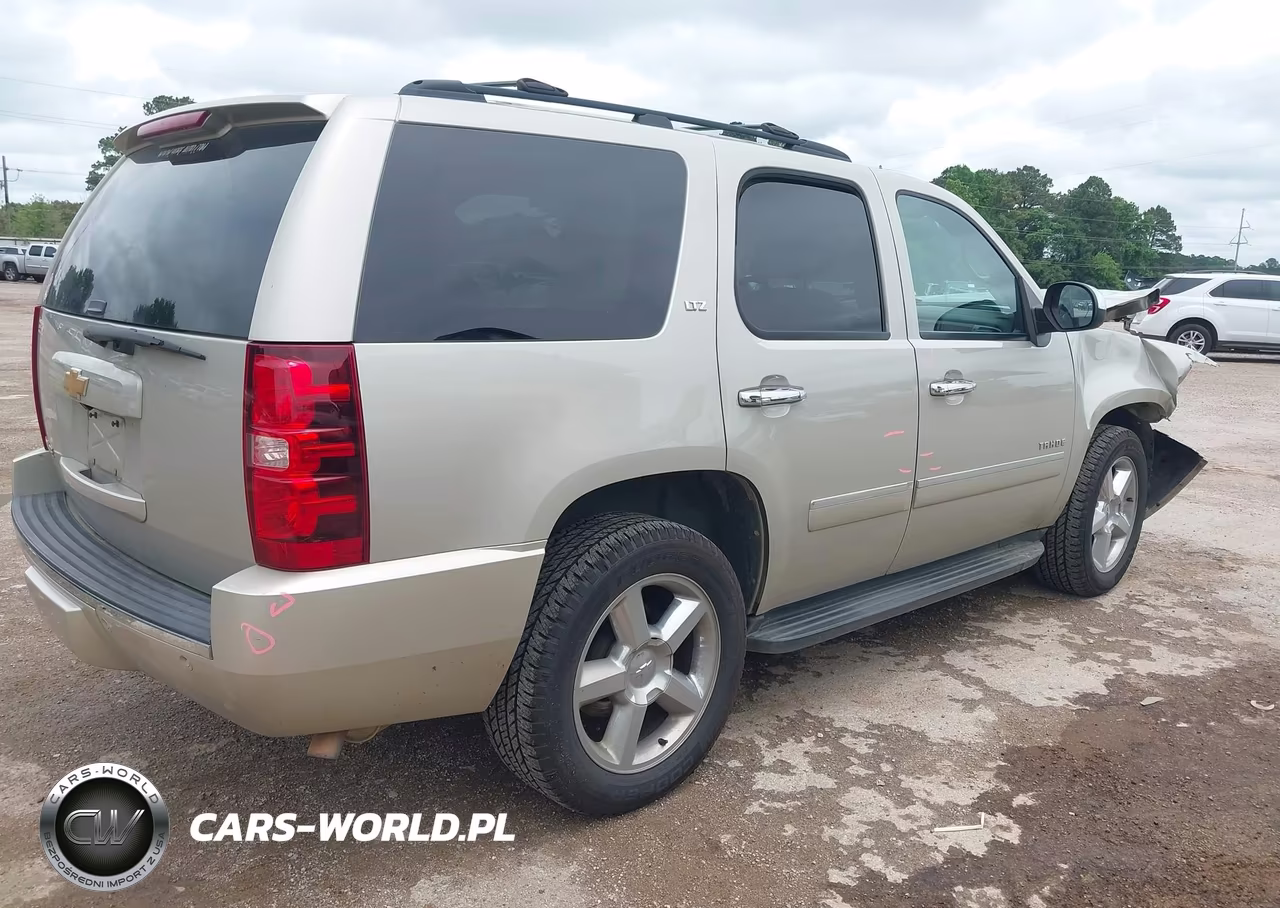 2014 Chevrolet Tahoe Ltz VIN:1GNSCCE04ER213277 - 4