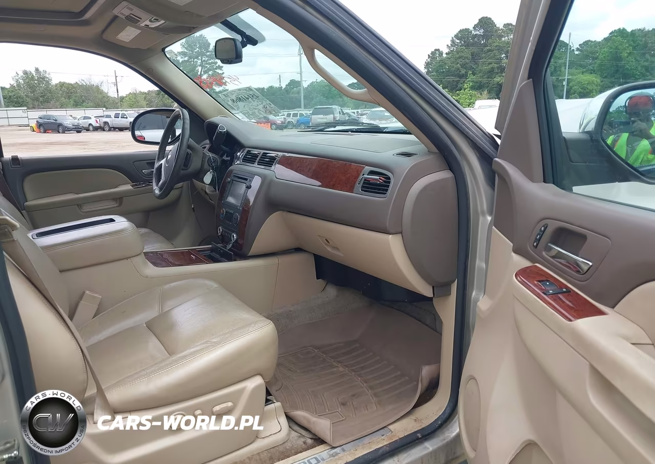 2014 Chevrolet Tahoe Ltz VIN:1GNSCCE04ER213277 - 5