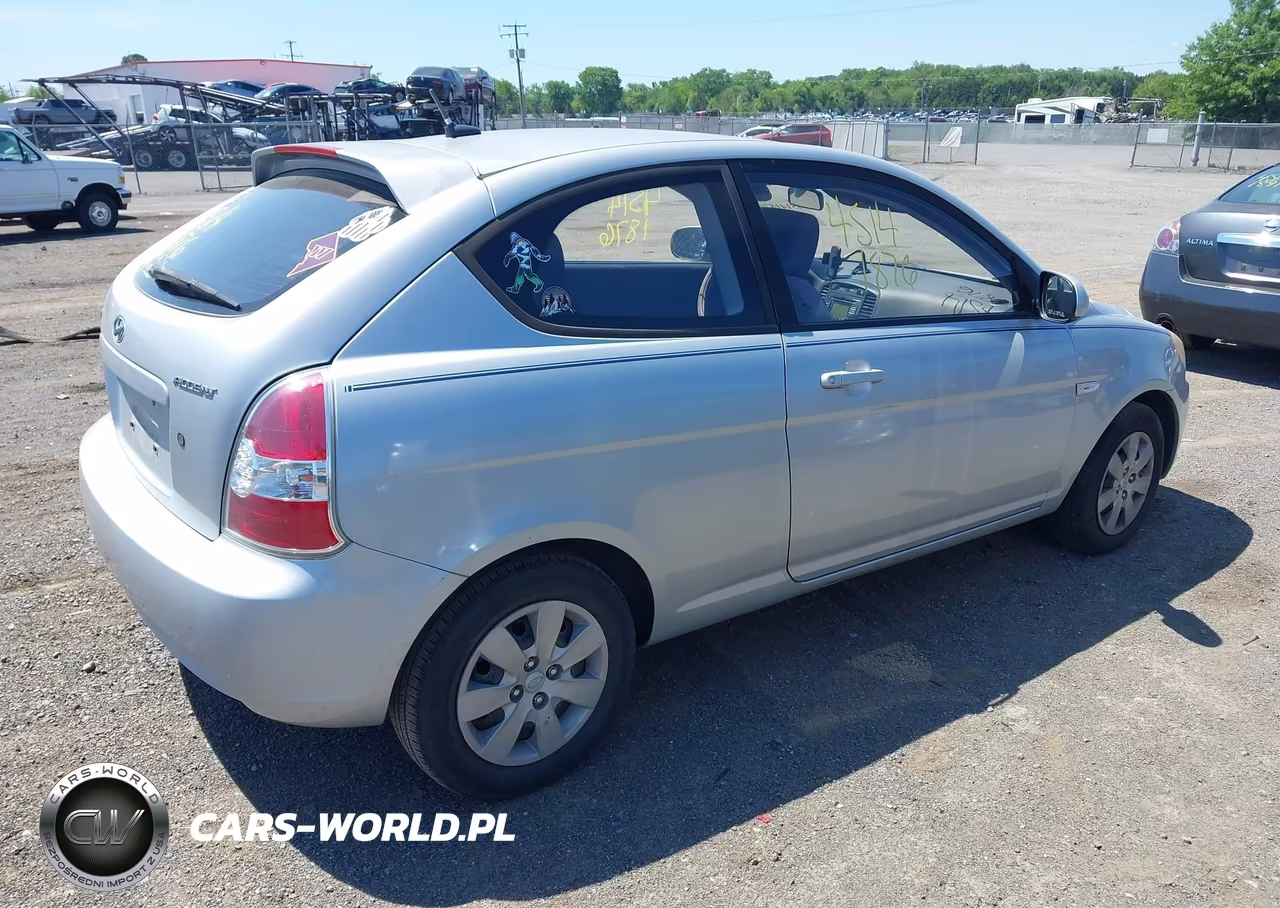 2010 Hyundai Accent Gs VIN:KMHCM3AC3AU153800 - 4
