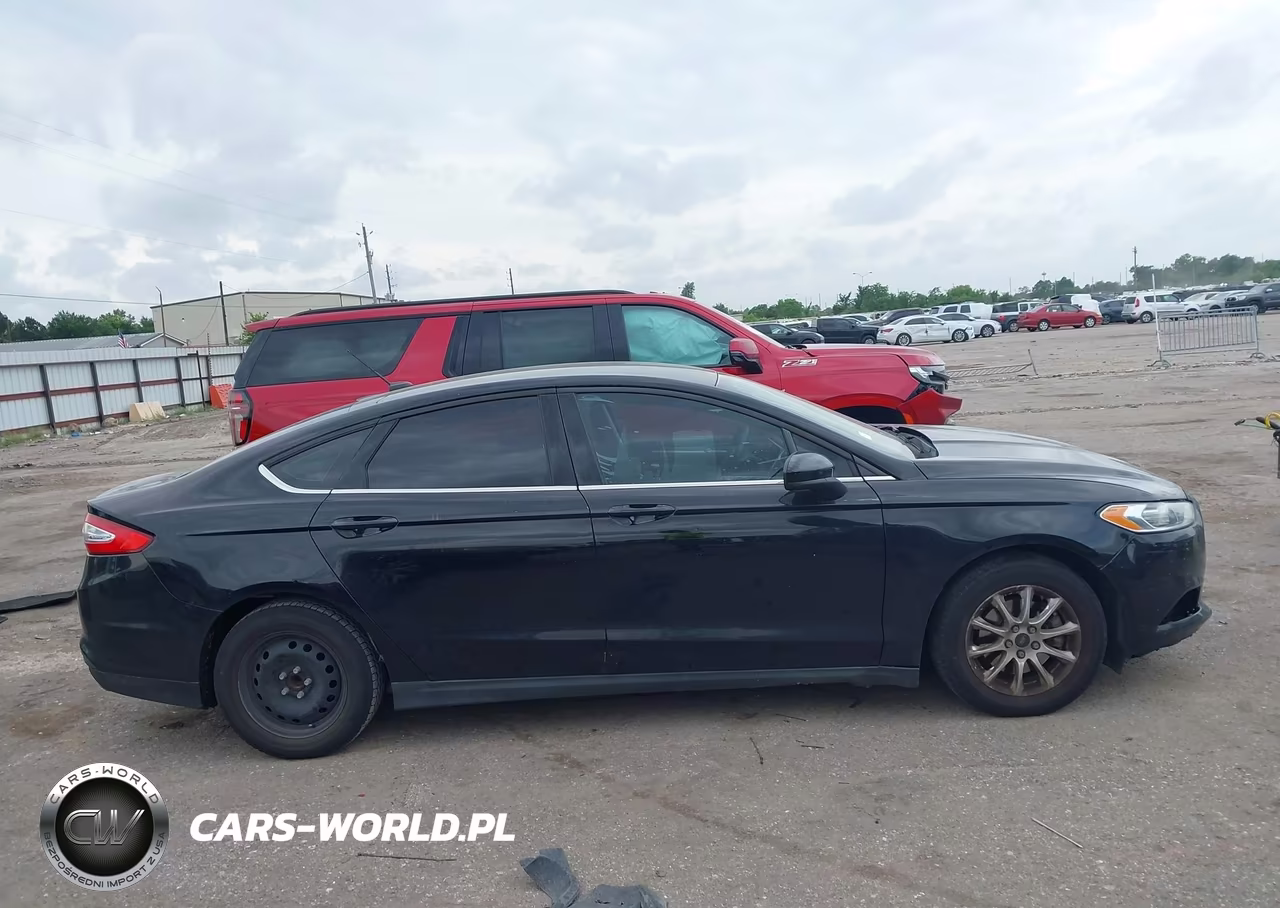 2016 Ford Fusion S VIN:3FA6P0G70GR376156 - 13
