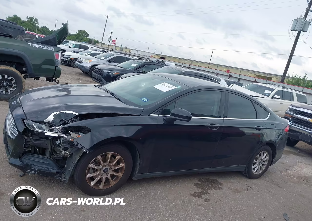 2016 Ford Fusion S VIN:3FA6P0G70GR376156 - 14