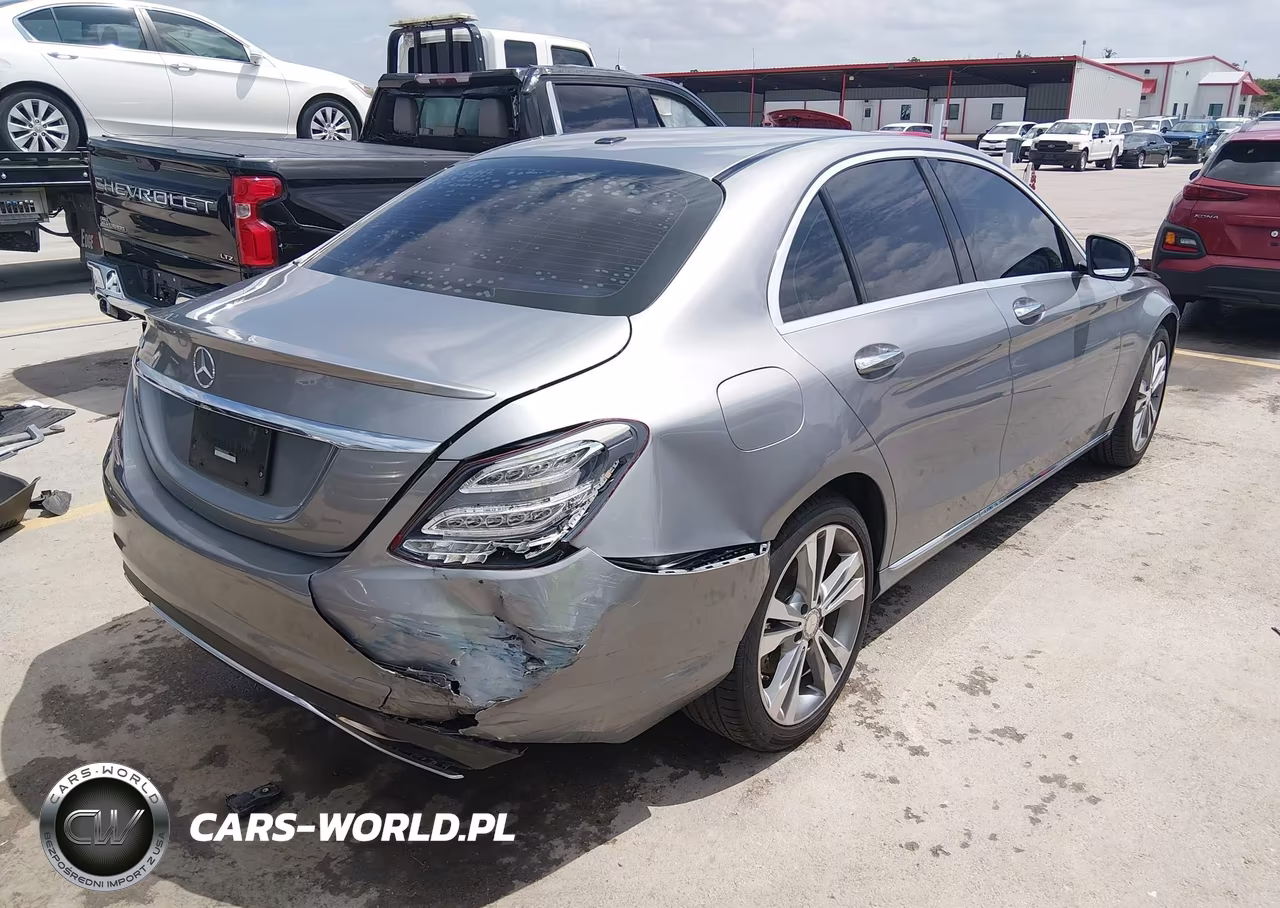 2015 Mercedes-Benz C 300 Luxury VIN:55SWF4JB6FU078355 - 4