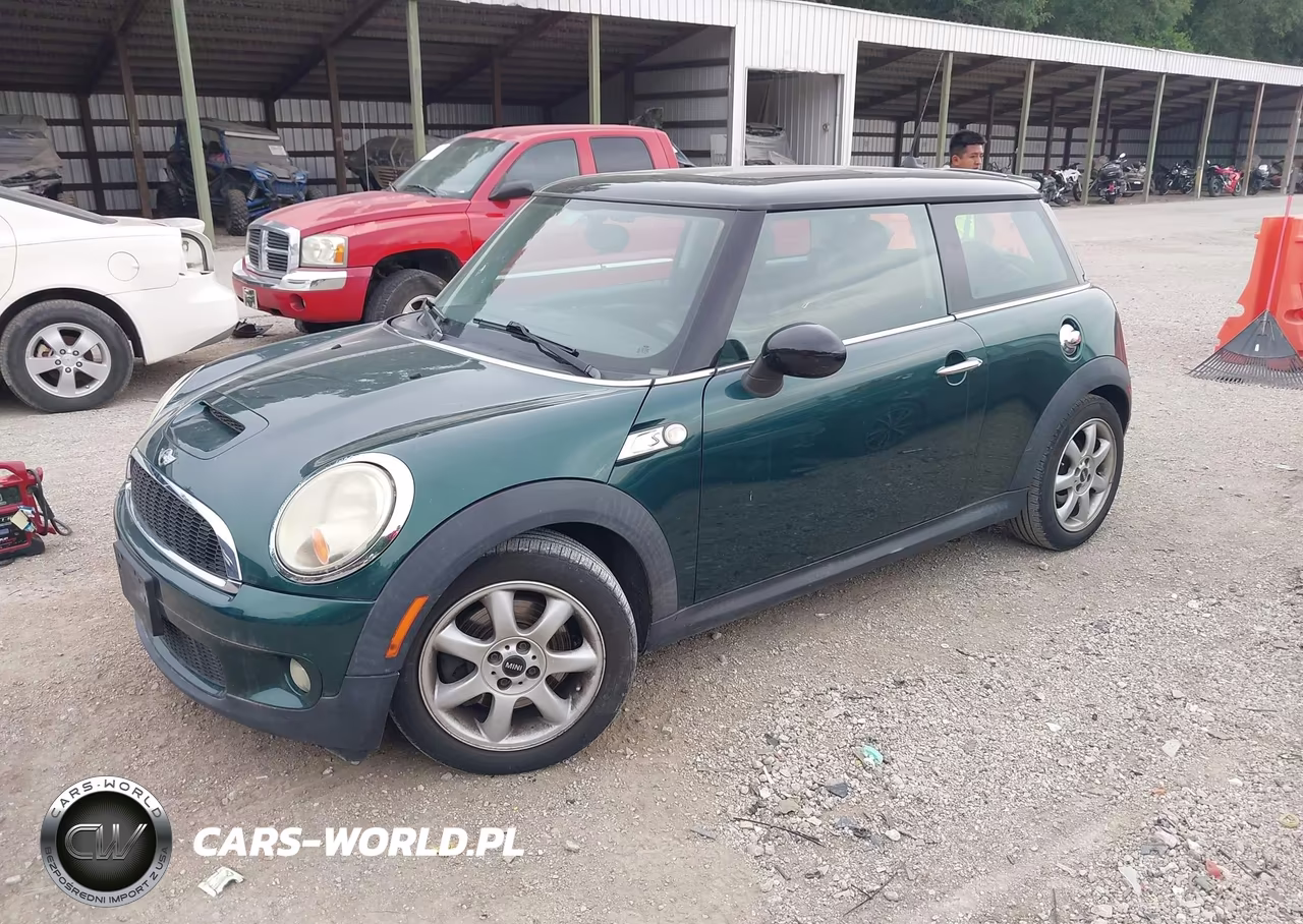 2009 Mini Cooper S VIN:WMWMF73589TT99832 - 2