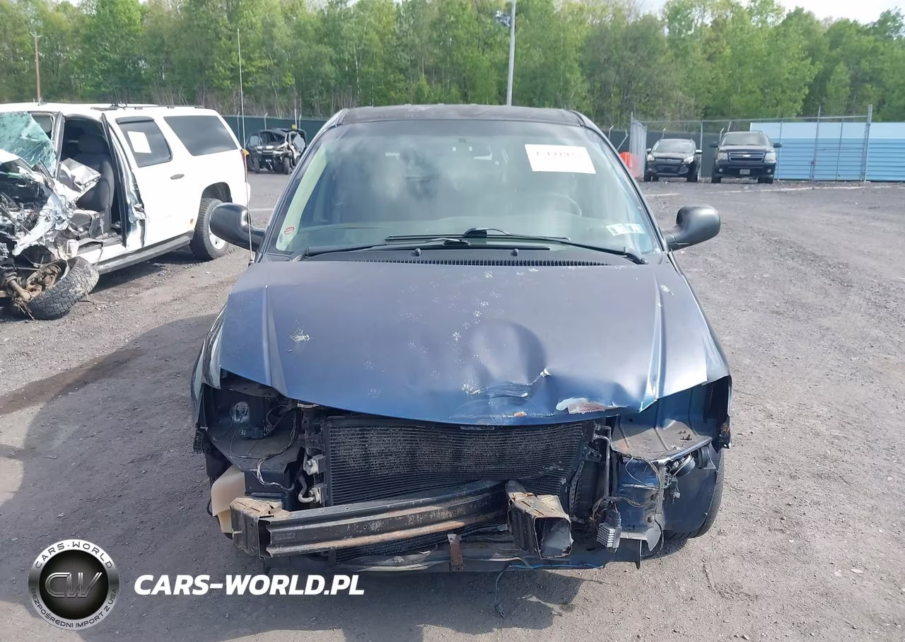 2005 Chrysler Town & Country VIN:1C4GP45RX5B343466 - 12