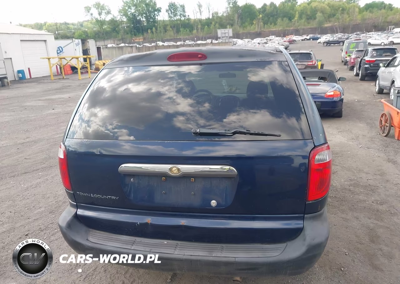 2005 Chrysler Town & Country VIN:1C4GP45RX5B343466 - 16