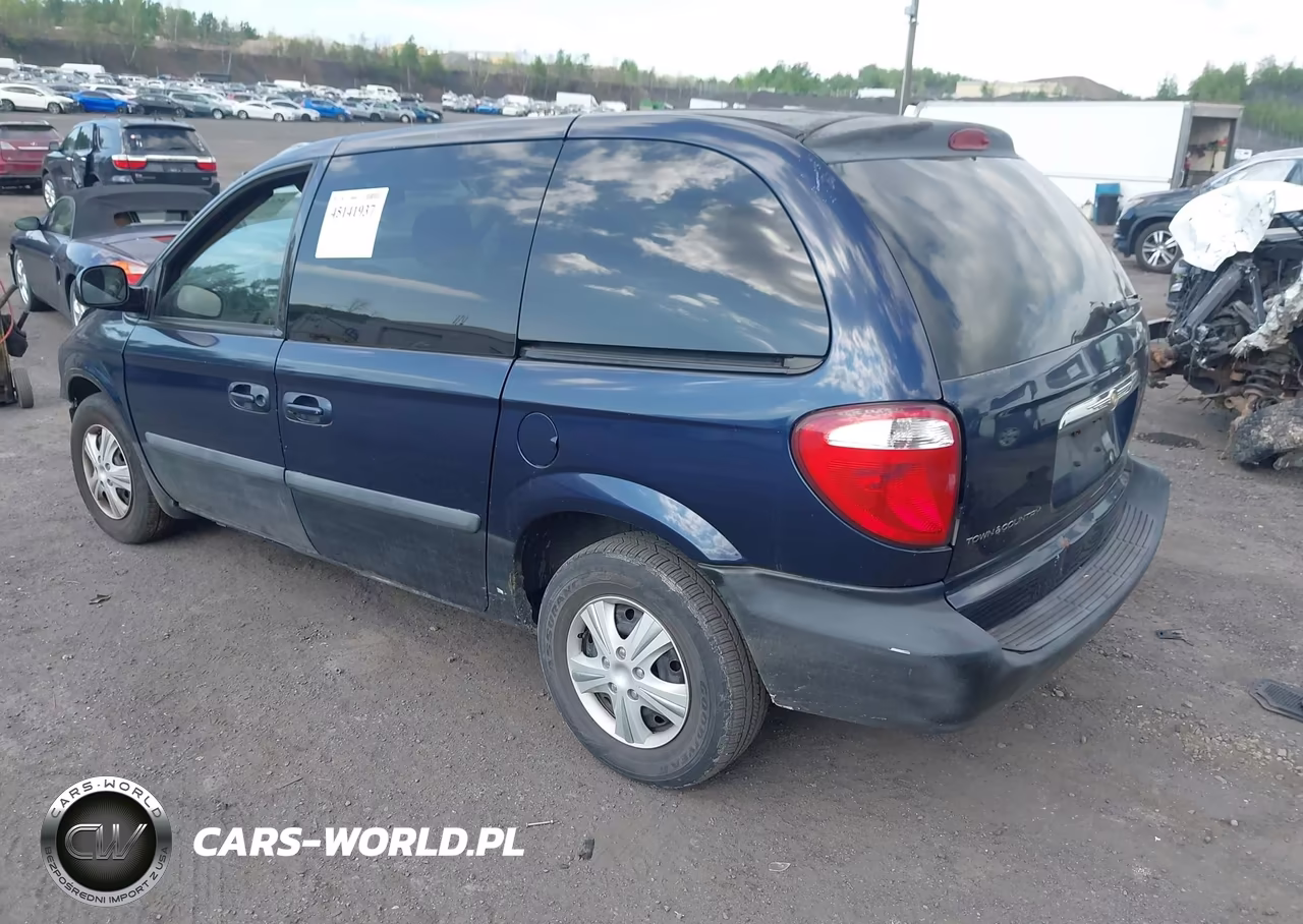 2005 Chrysler Town & Country VIN:1C4GP45RX5B343466 - 3