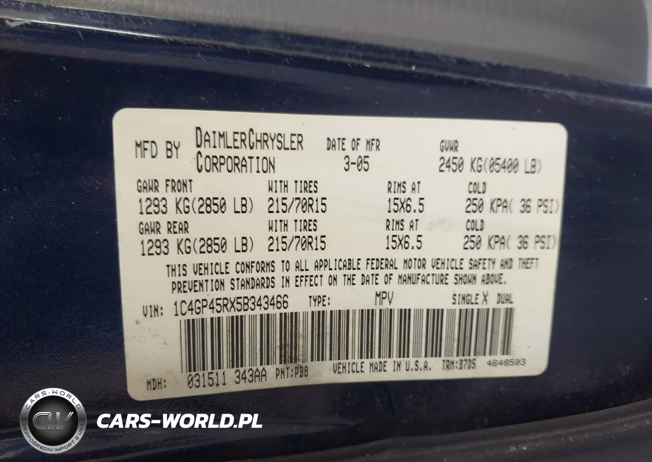 2005 Chrysler Town & Country VIN:1C4GP45RX5B343466 - 9