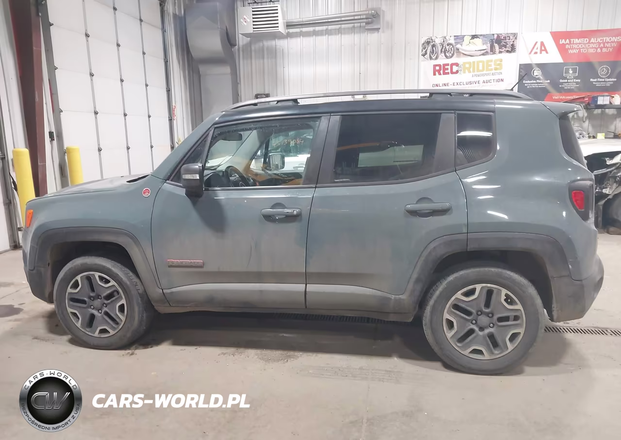2015 Jeep Renegade Trailhawk VIN:ZACCJBCT2FPC47860 - 14