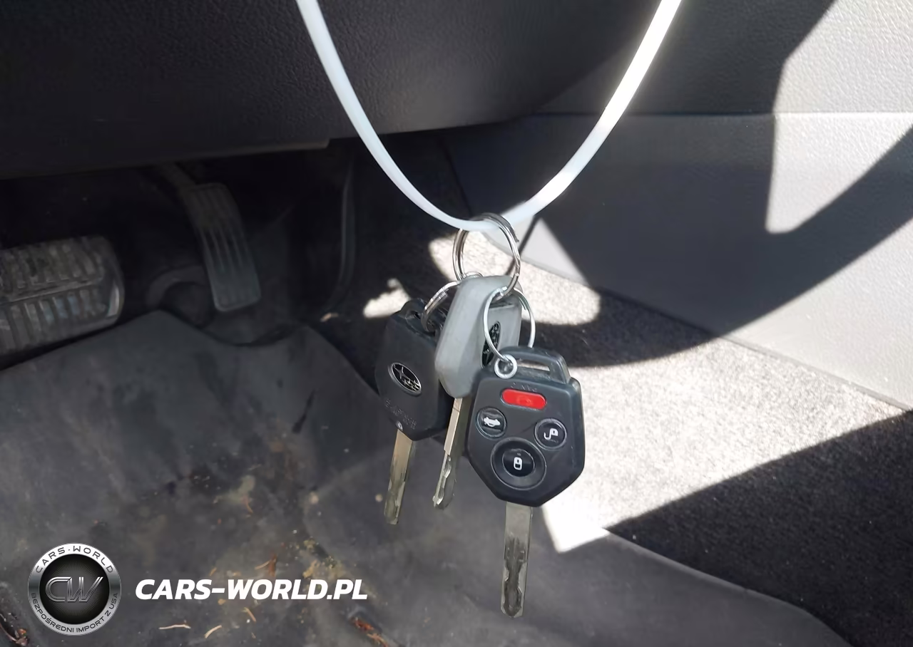 2010 Subaru Legacy 3.6R Premium VIN:4S3BMDC67A2210170 - 11