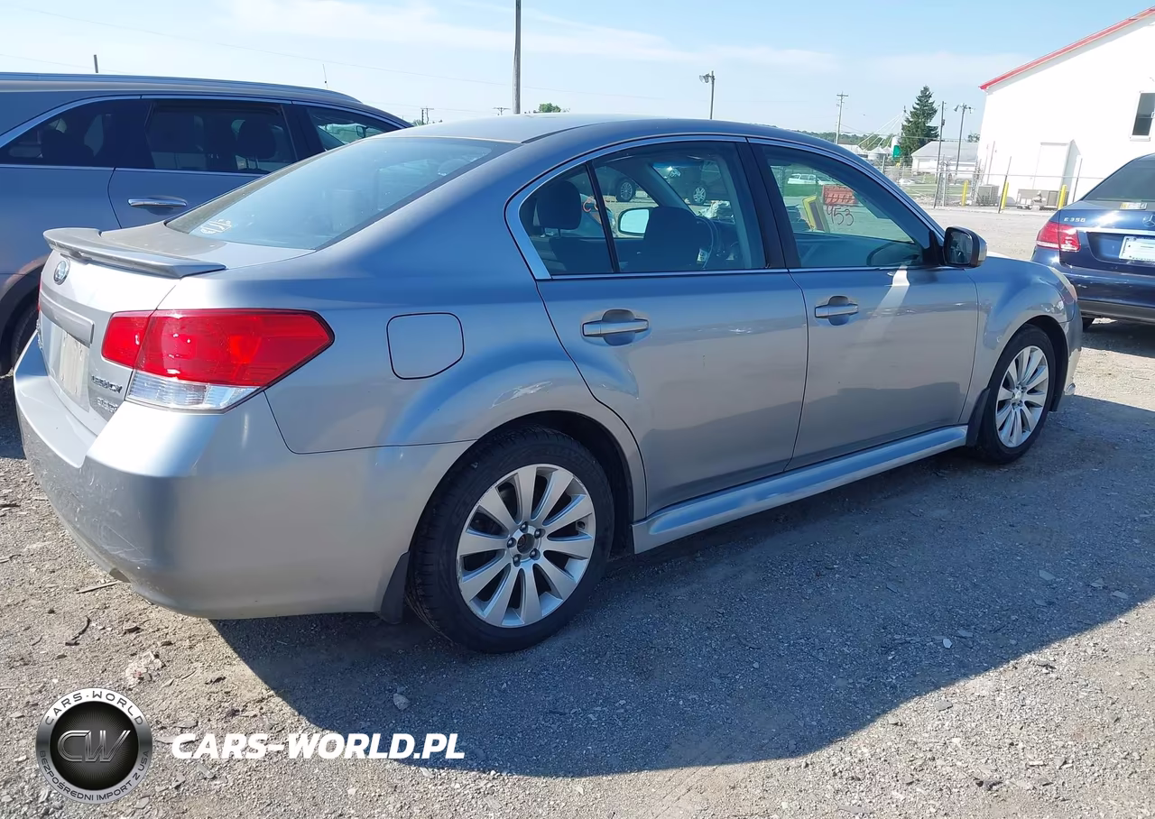 2010 Subaru Legacy 3.6R Premium VIN:4S3BMDC67A2210170 - 4