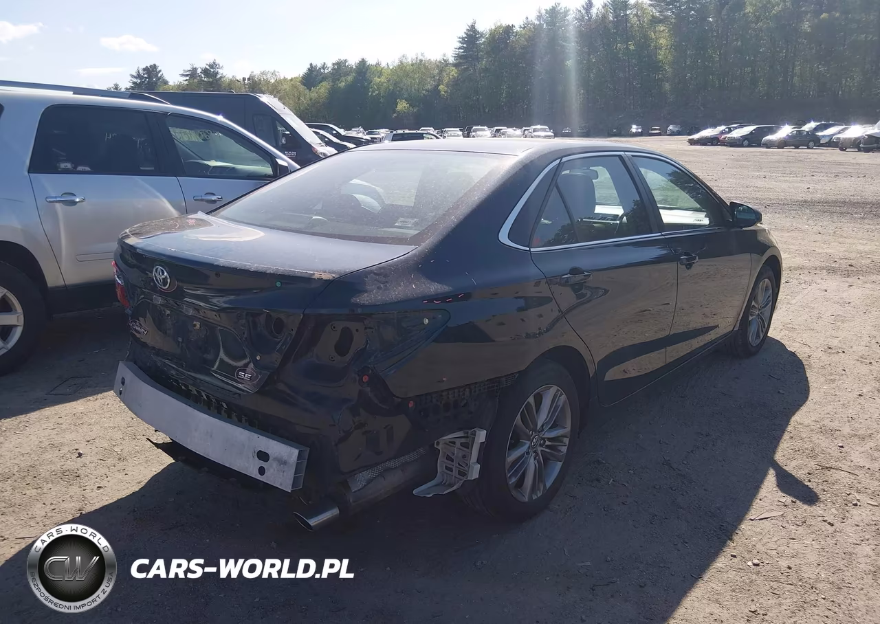 2017 Toyota Camry Se VIN:4T1BF1FK5HU386212 - 4