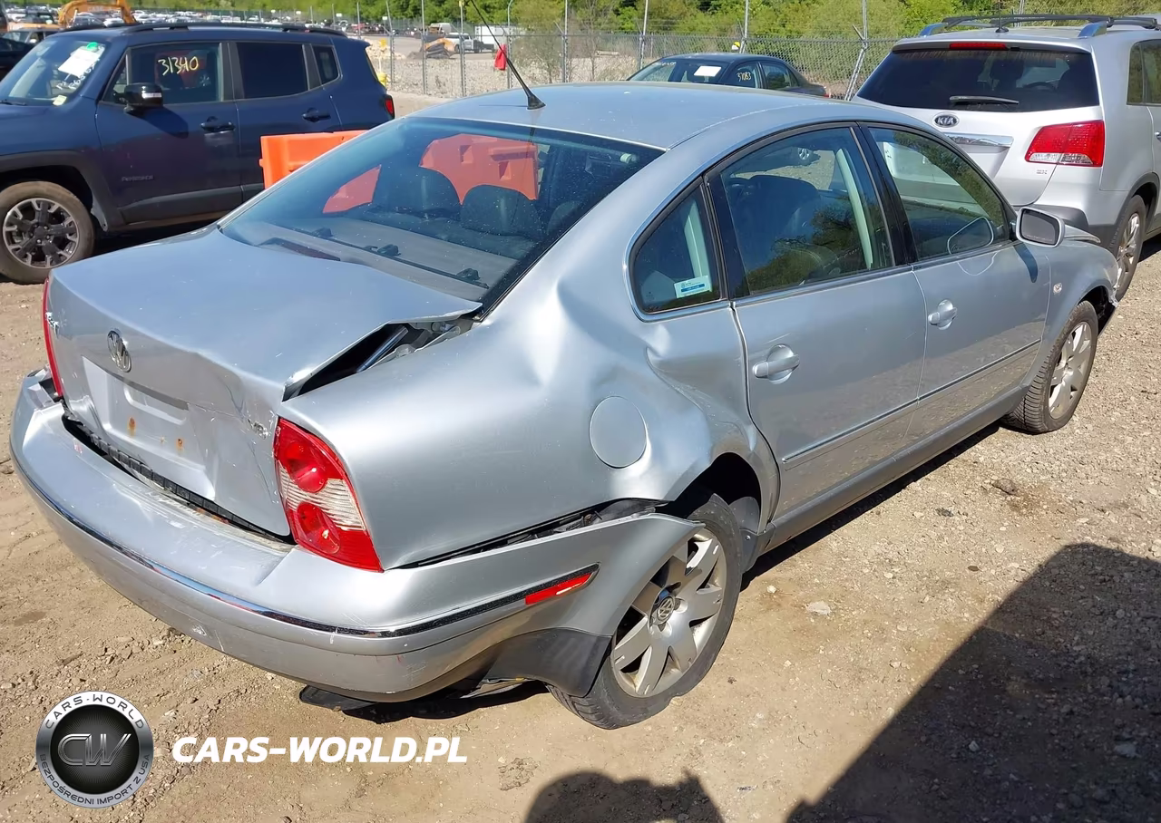 2003 Volkswagen Passat Glx VIN:WVWRH63B83P100679 - 4