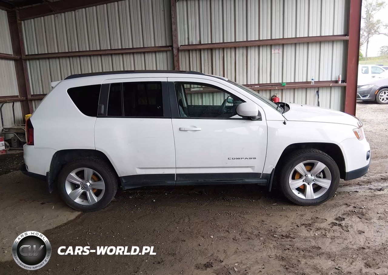 2014 Jeep Compass Latitude VIN:1C4NJDEB4ED646050 - 13