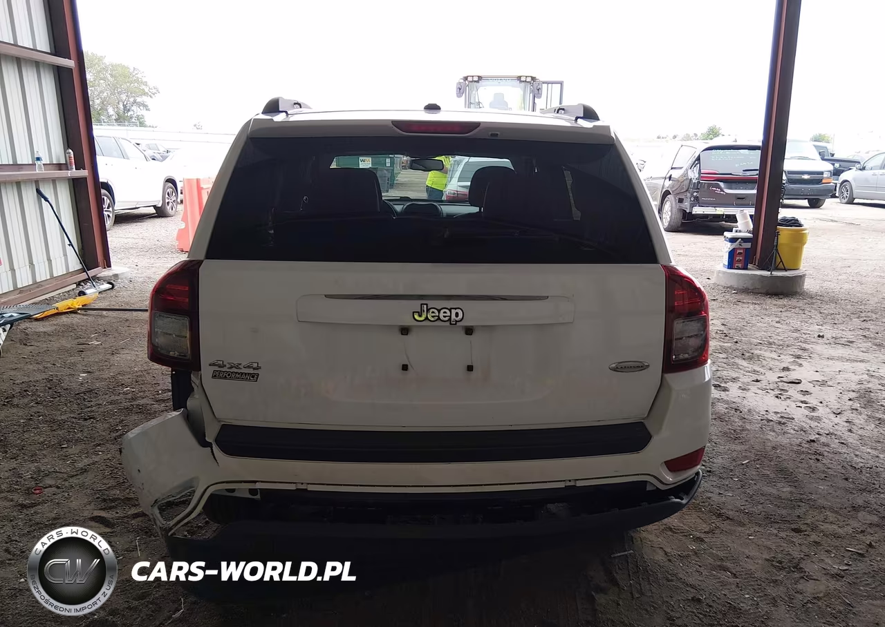 2014 Jeep Compass Latitude VIN:1C4NJDEB4ED646050 - 16
