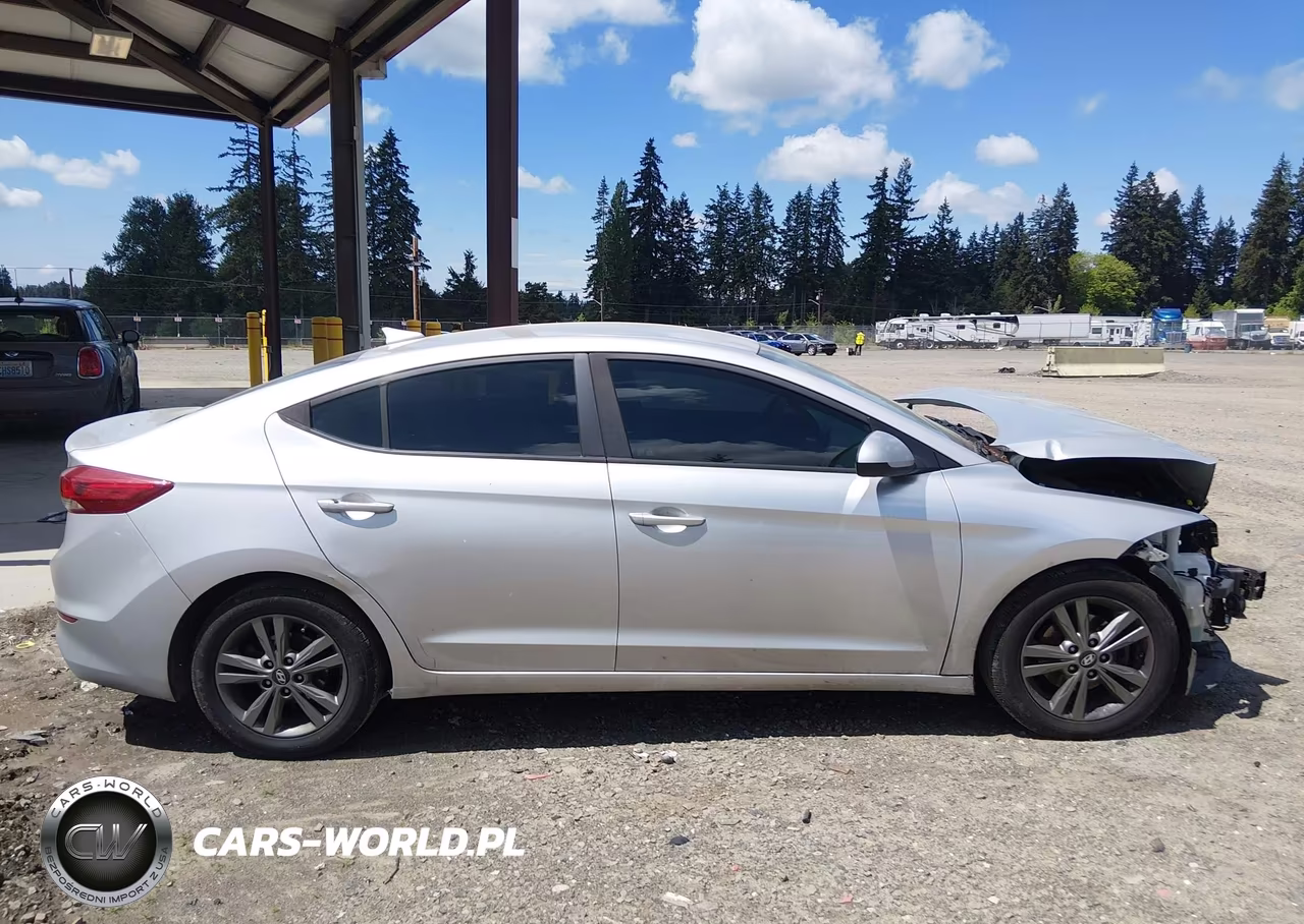 2018 Hyundai Elantra Sel VIN:5NPD84LF5JH317746 - 13