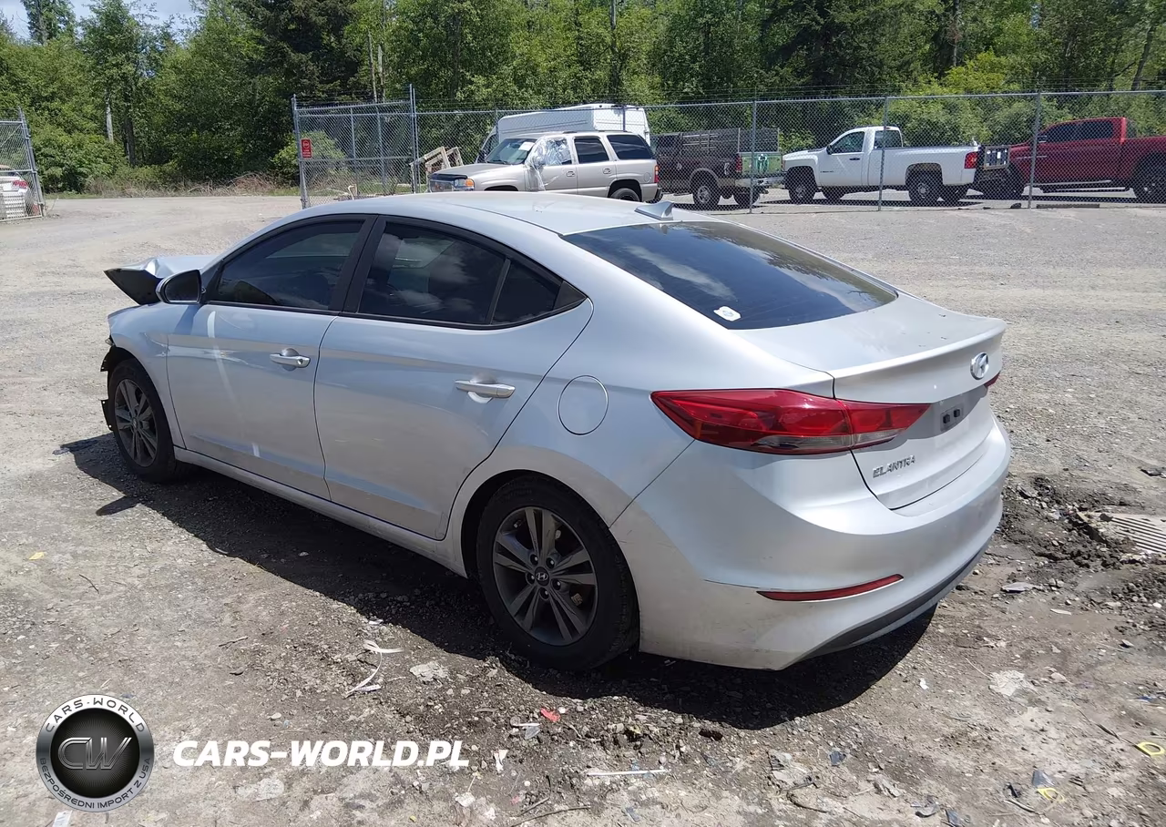 2018 Hyundai Elantra Sel VIN:5NPD84LF5JH317746 - 3