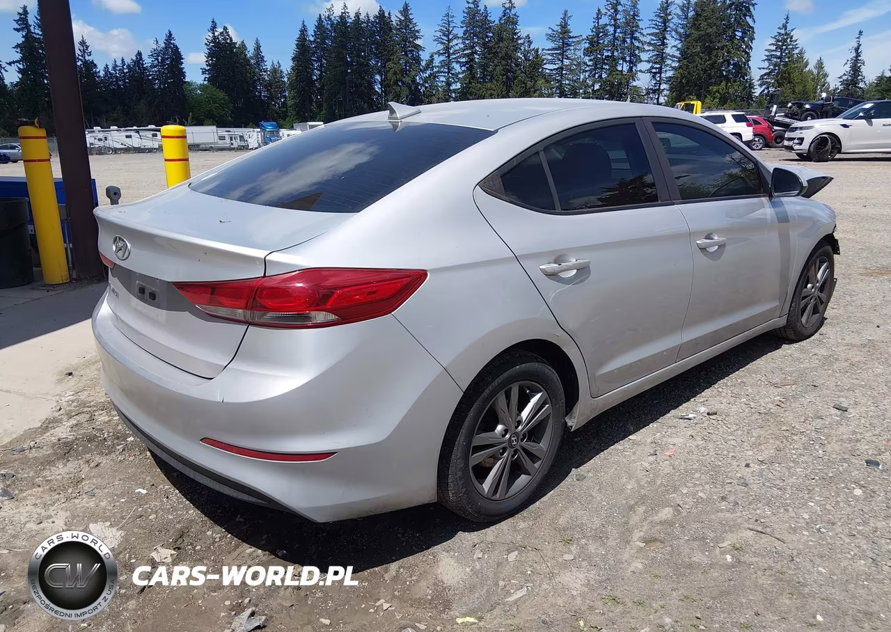 2018 Hyundai Elantra Sel VIN:5NPD84LF5JH317746 - 4