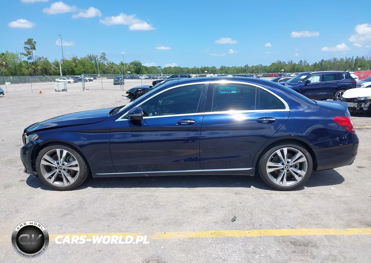 2018 Mercedes-Benz C 300 VIN:55SWF4JB9JU279126 - 14
