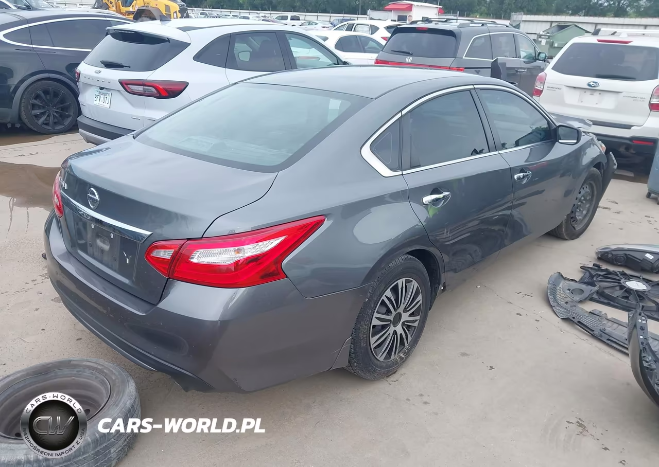 2017 Nissan Altima 2.5 S VIN:1N4AL3AP7HC253308 - 4