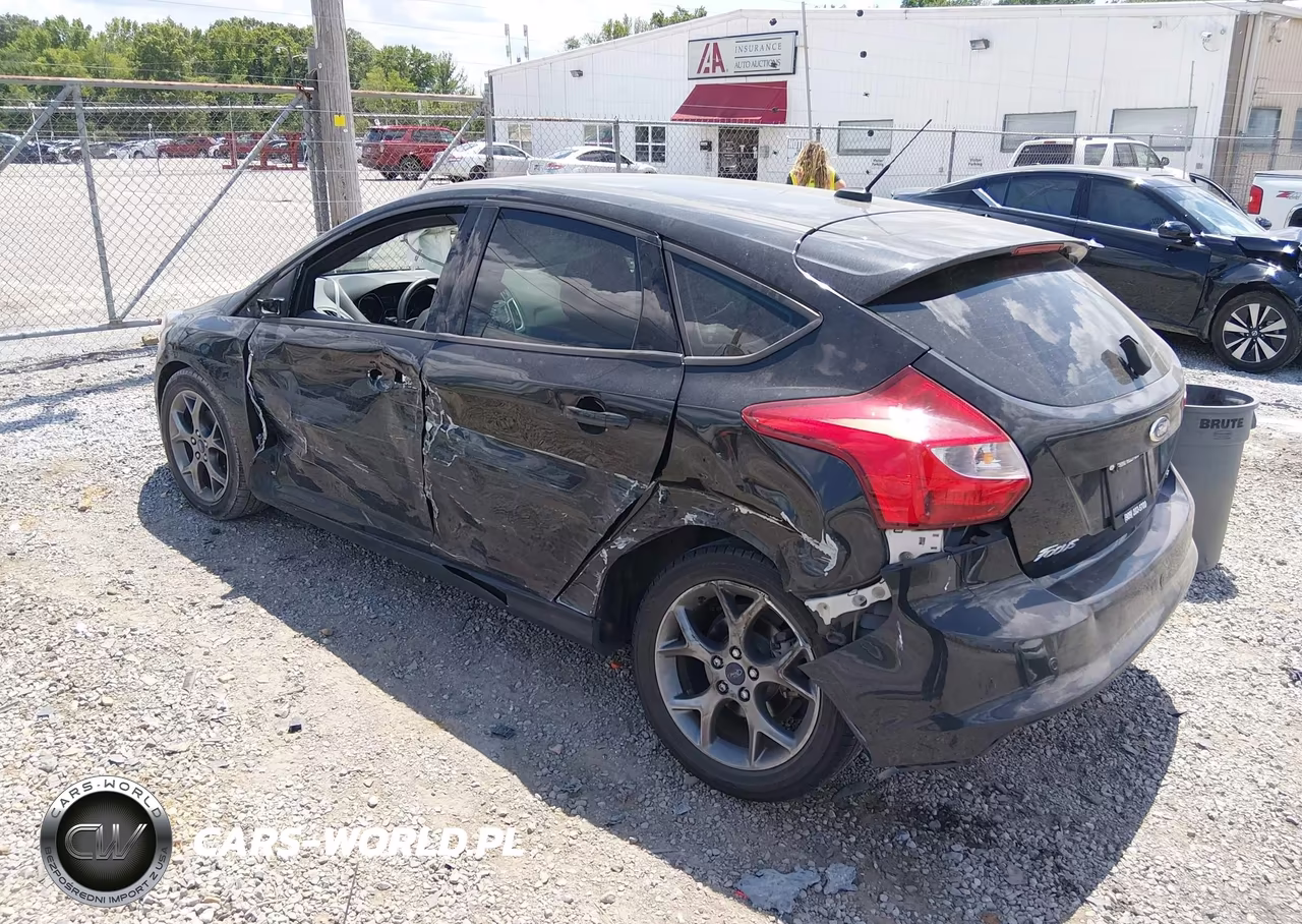 2014 Ford Focus Se VIN:1FADP3K29EL120016 - 3