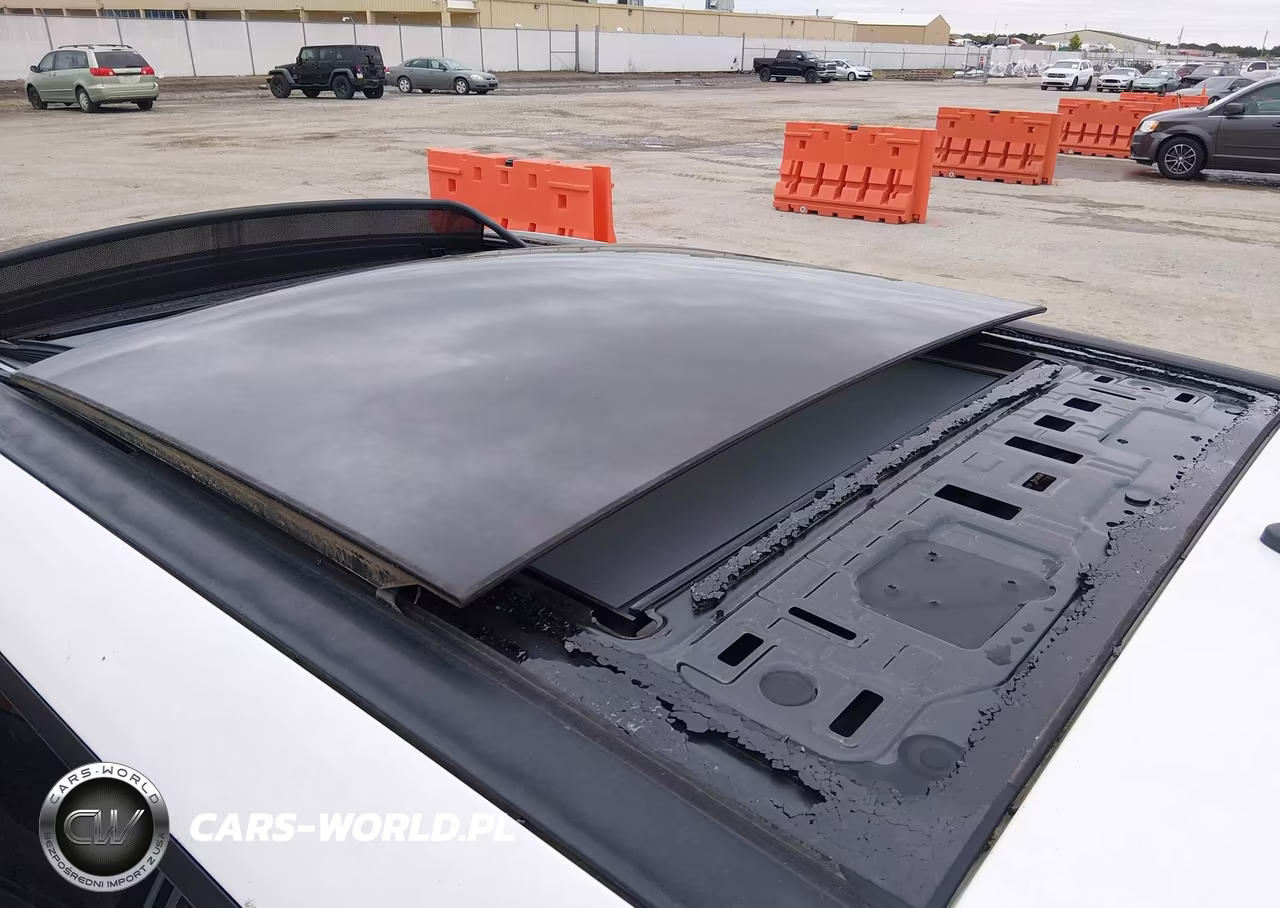2014 Kia Soul + VIN:KNDJP3A50E7082144 - 14