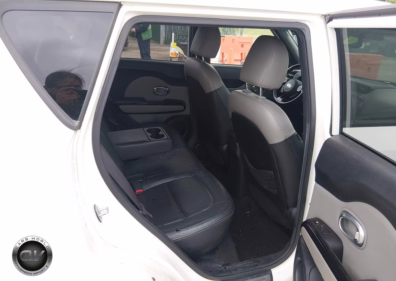 2014 Kia Soul + VIN:KNDJP3A50E7082144 - 8