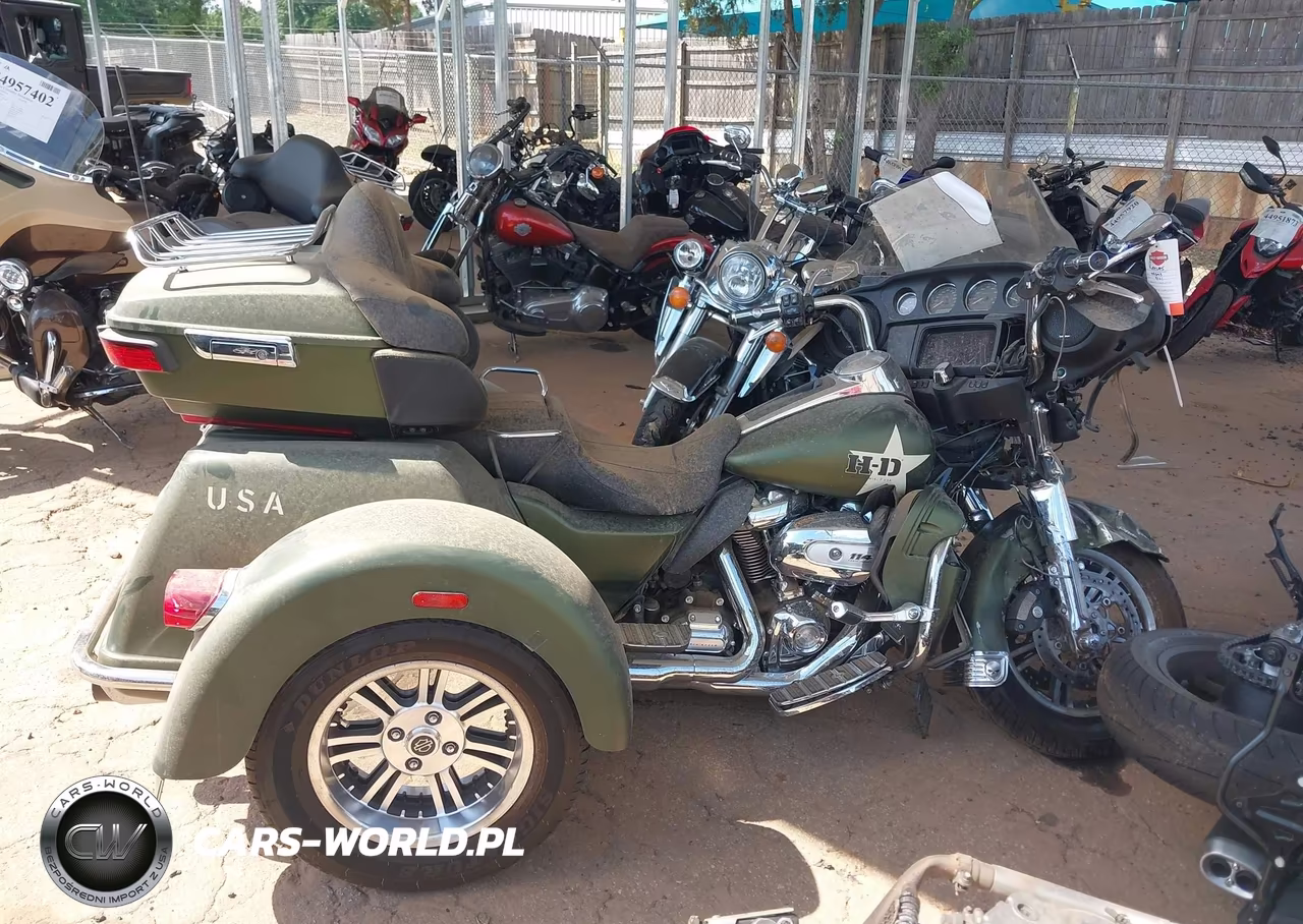 2022 Harley-Davidson Flhtcutg VIN:1HD1MAF11NB854813 - 12