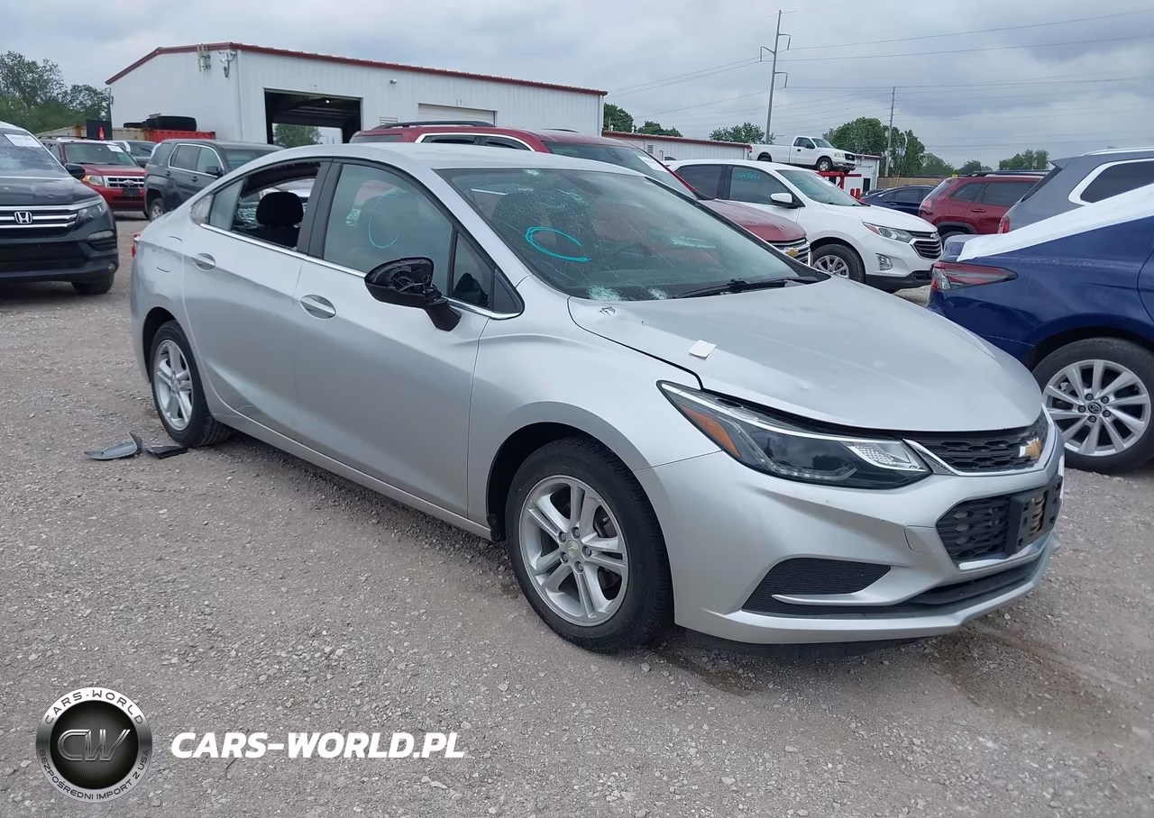 2018 Chevrolet Cruze Lt Auto – zdjęcie 1 z 17