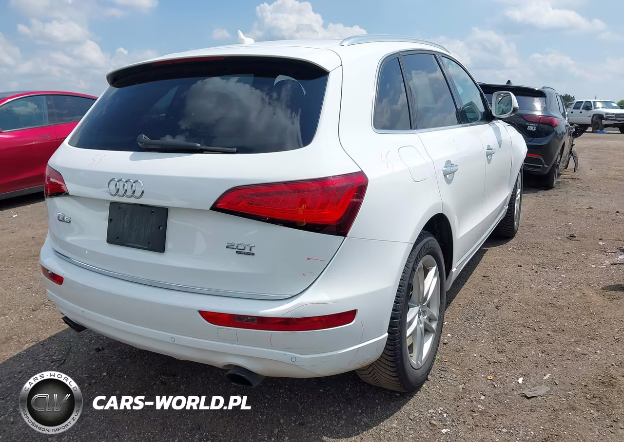2015 Audi Q5 2.0T Premium VIN:WA1LFAFP4FA050533 - 4