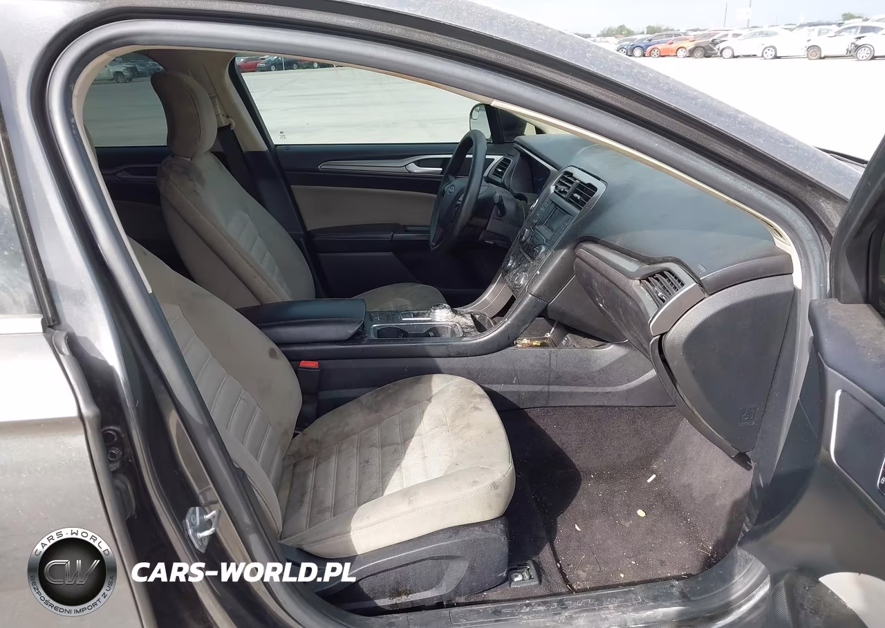 2017 Ford Fusion S VIN:3FA6P0G70HR301474 - 5