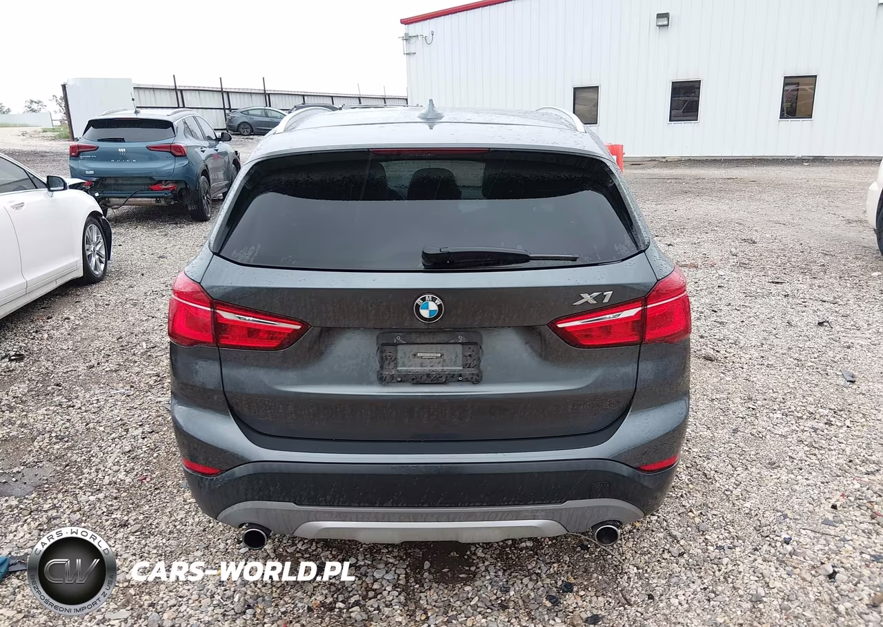2018 BMW X1 xDrive28I VIN:WBXHT3C30J5K21459 - 16