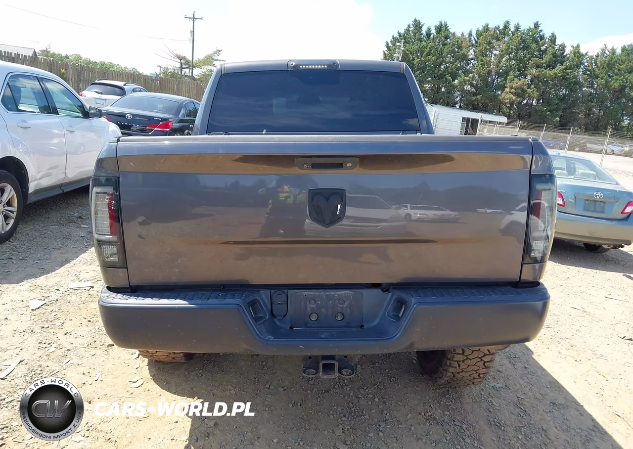 2018 Ram 1500 Tradesman 4X4 5'7 Box VIN:3C6RR7KT8JG226238 - 17