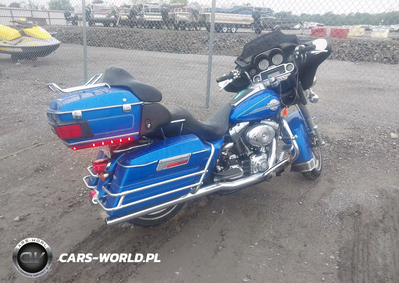 2007 Harley-Davidson Flhtcui VIN:1HD1FC4187Y682451 - 4