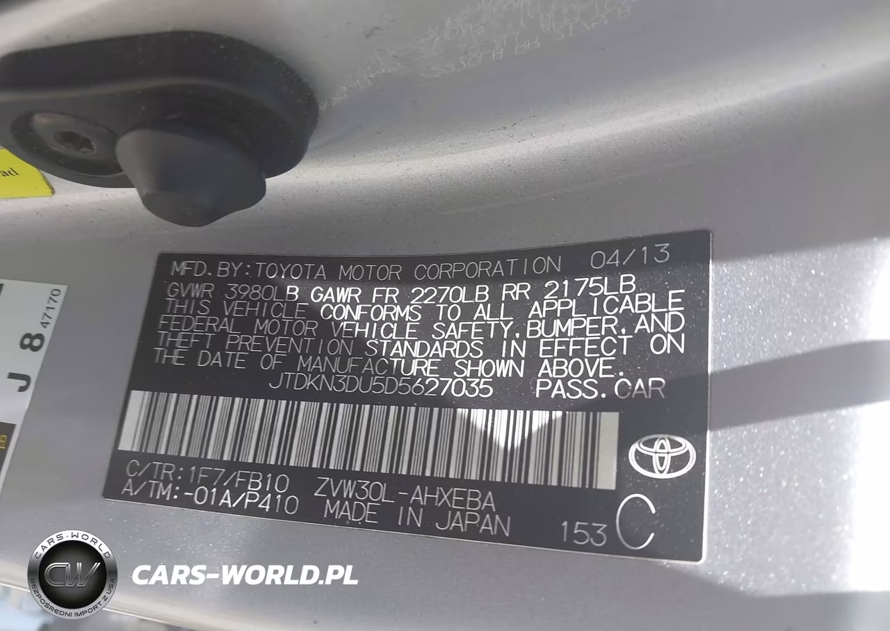 2013 Toyota Prius Two VIN:JTDKN3DU5D5627035 - 9