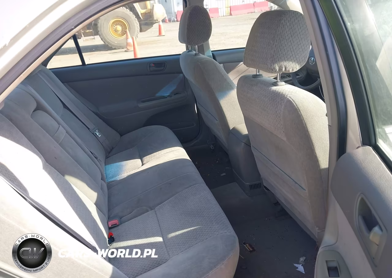 2002 Toyota Camry Le VIN:4T1BE32K32U504396 - 8