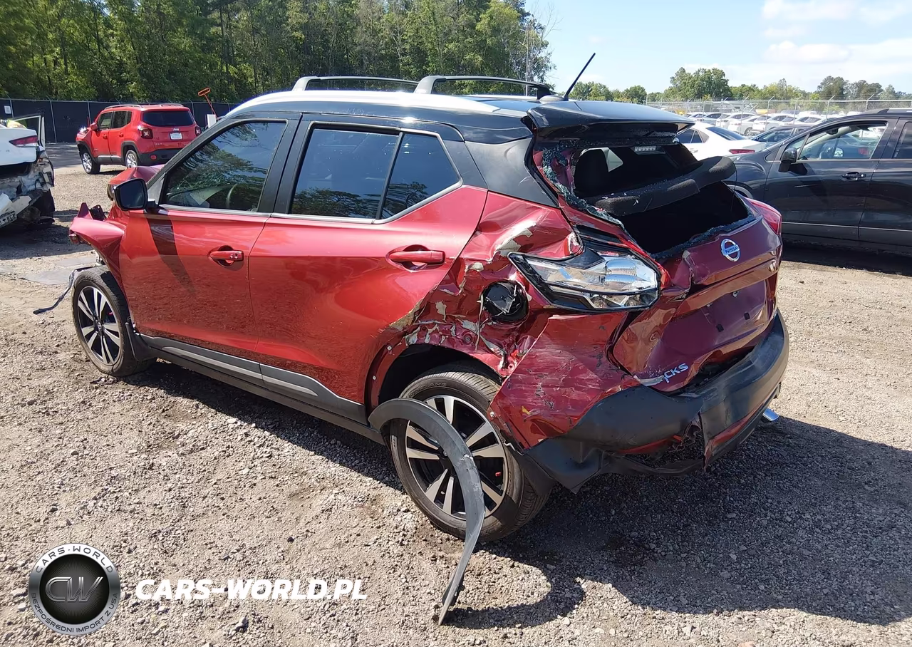 2019 Nissan Kicks Sr VIN:3N1CP5CU3KL563864 - 3