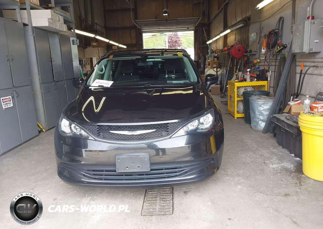 2020 Chrysler Voyager Lx VIN:2C4RC1CG9LR237612 - 12