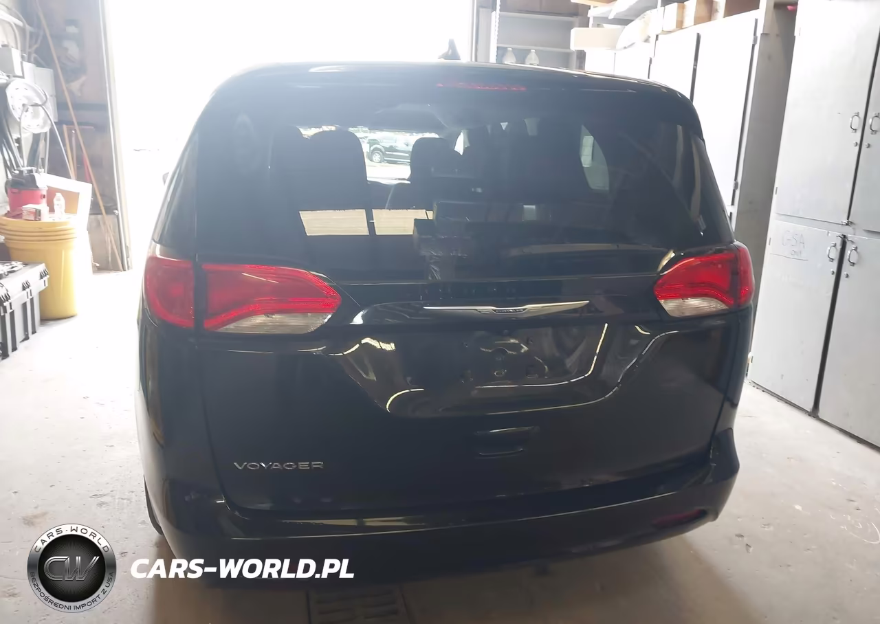 2020 Chrysler Voyager Lx VIN:2C4RC1CG9LR237612 - 16