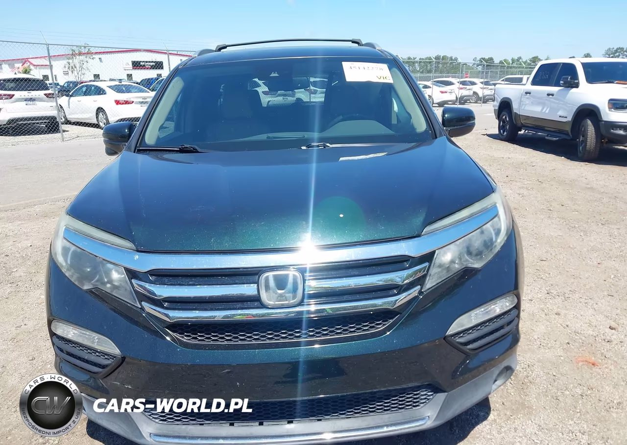 2017 Honda Pilot Touring VIN:5FNYF5H92HB018577 - 12