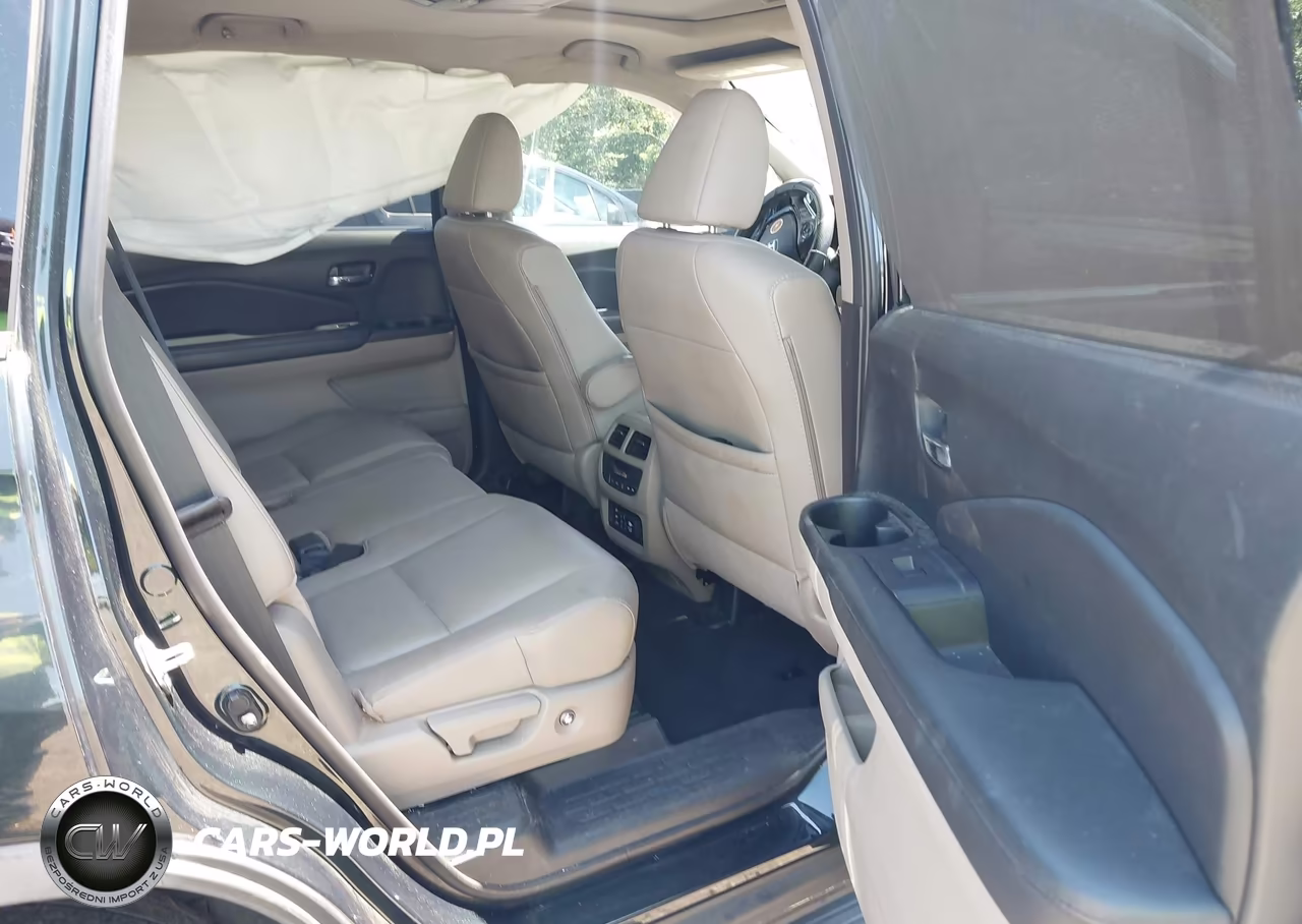 2017 Honda Pilot Touring VIN:5FNYF5H92HB018577 - 8