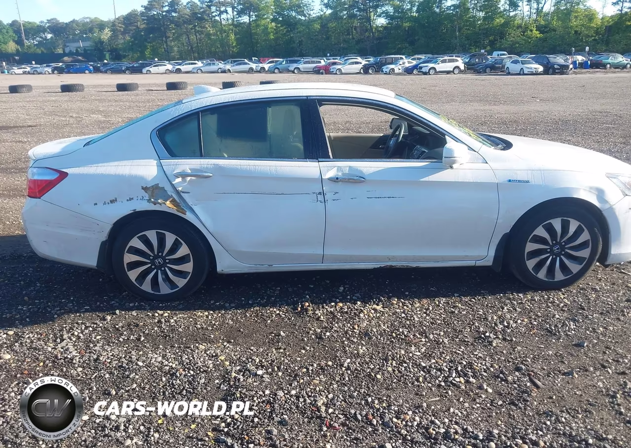 2014 Honda Accord Hybrid VIN:1HGCR6F30EA005449 - 13