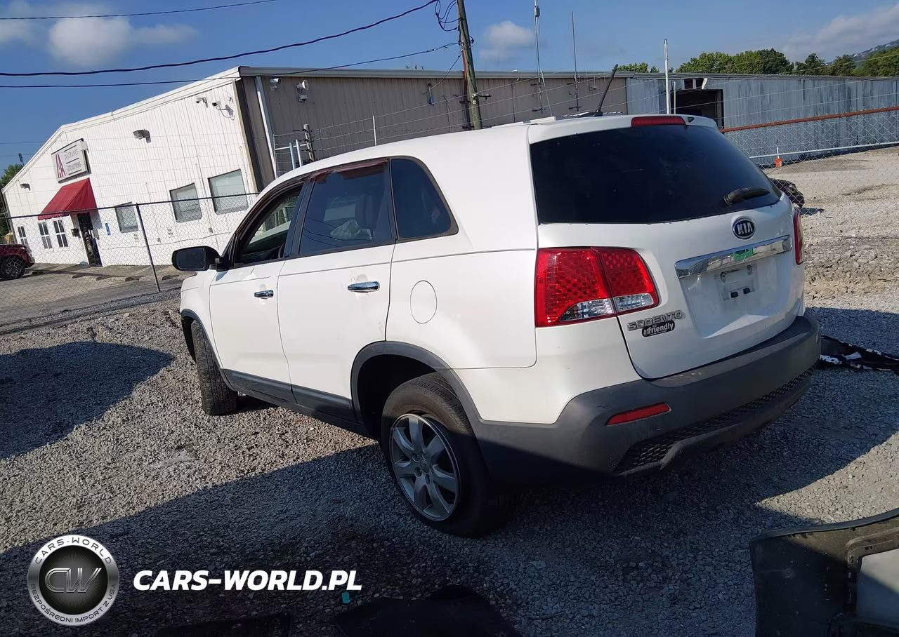 2012 Kia Sorento Lx VIN:5XYKT3A14CG212732 - 3